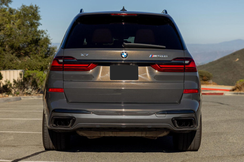 2021 BMW X7 M50i